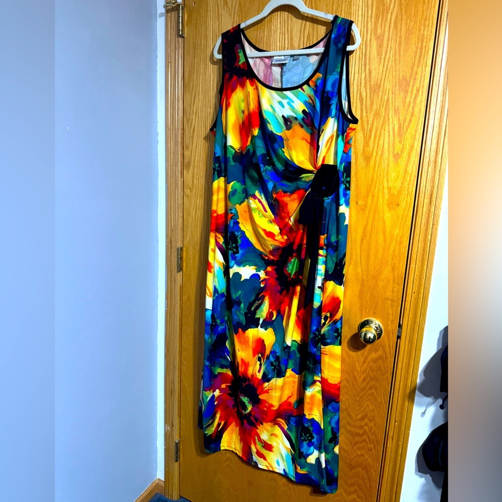 Like new Floral size 22/24 Hawaiian print maxi dress
